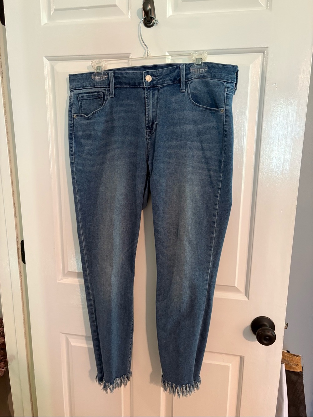Old Navy Blue Ankle Jeans with Frayed Hem